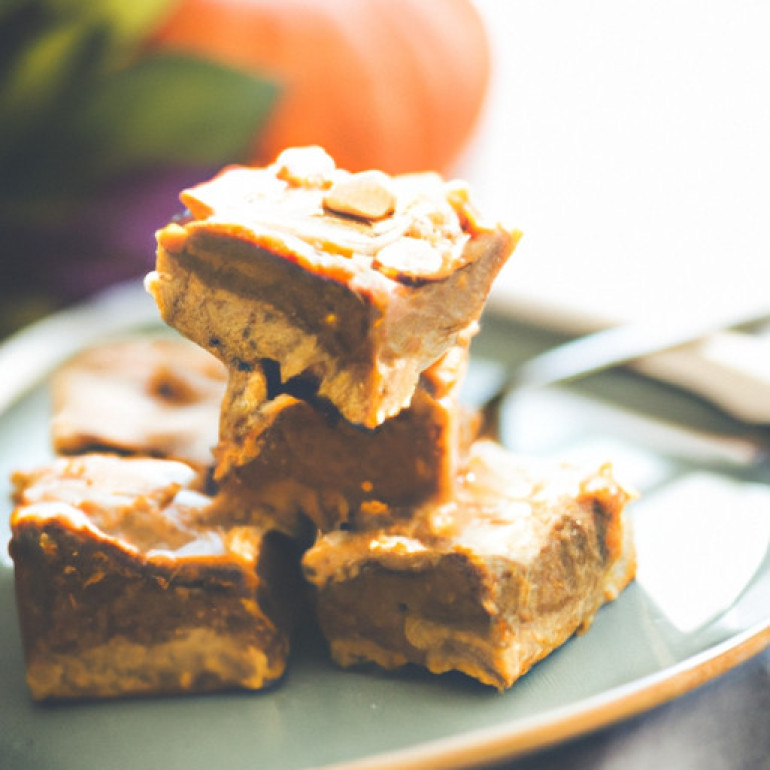 Irresistible Autumn Pumpkin Blondies Recipe