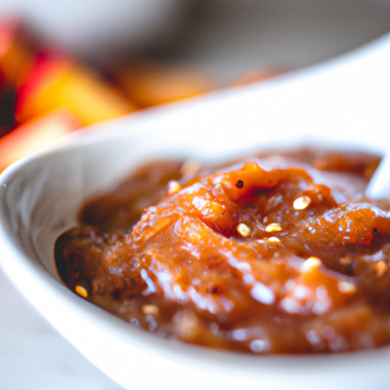 Deliciously Spiced Apple Butter with Less Sugar