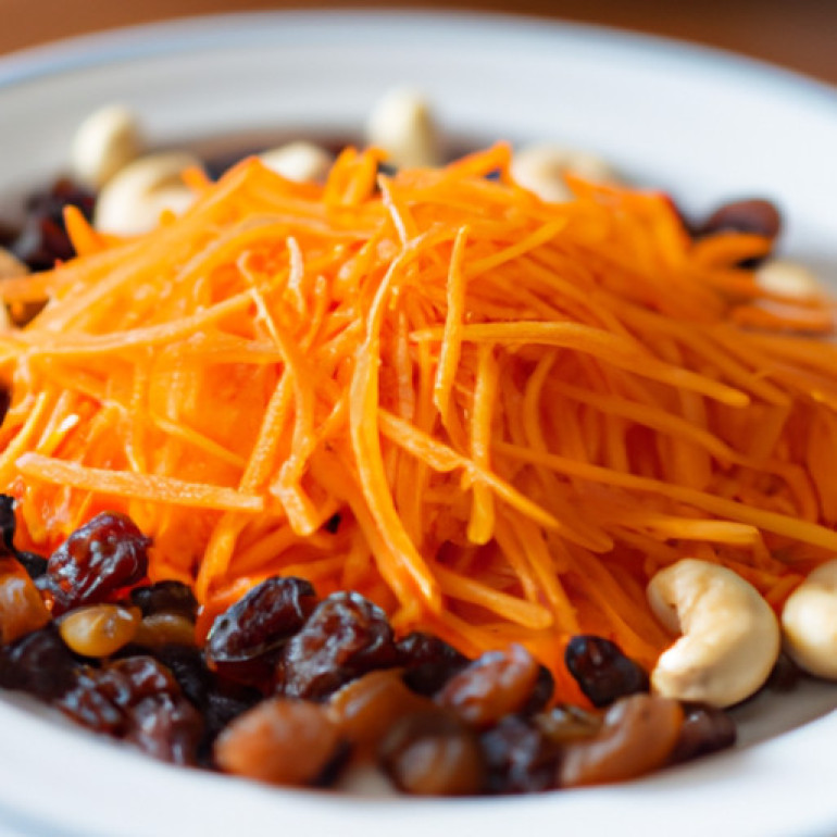 Delightful Carrot and Raisin Salad Recipe