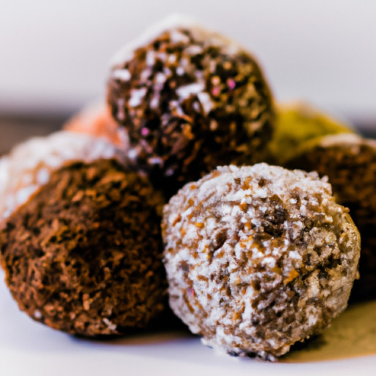 Irresistible Rum Ball Delights: A Simple and Flavorful Recipe