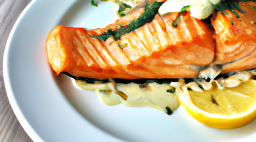 Savor the Flavor: Grilled Salmon with Zesty Lemon and Dill Sauce