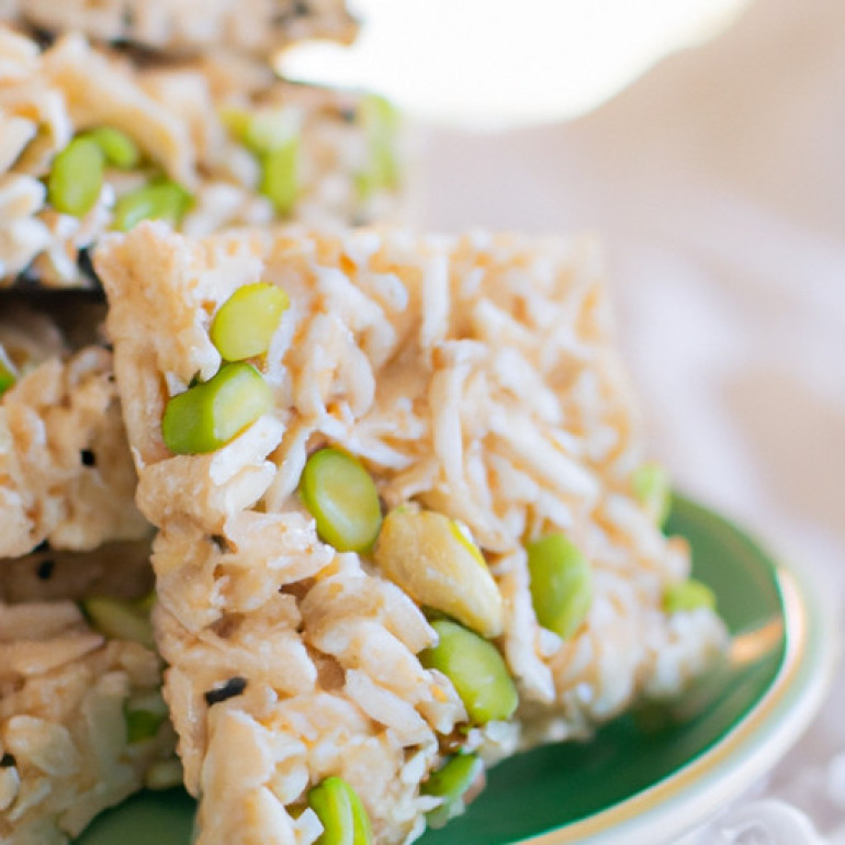 Ultimate Coconut Rice Treats: A Taste of the Tropics