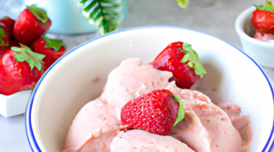 Delicious Homemade Strawberry Keto Ice Cream Recipe