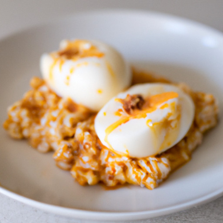Flavorful Microwave Poached Eggs: Quick & Simple Recipe