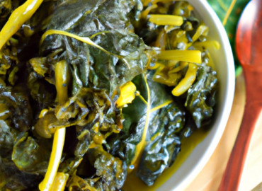 Flavorful Vegetarian Collard Greens Straight From the Pot