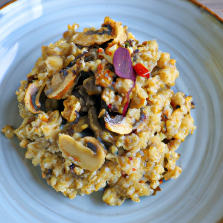 Savory Mushroom Quinoa Risotto: A Delectable Twist