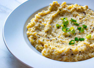 Savory Cheddar-Garlic Cauliflower Mash: A Delicious Low-Carb Twist!
