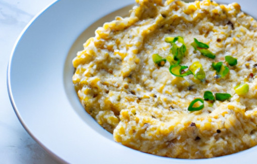 Savory Cheddar-Garlic Cauliflower Mash: A Delicious Low-Carb Twist!