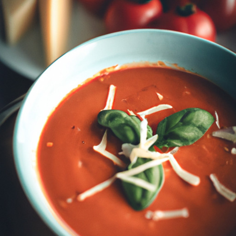 Delicious Dairy-Free Tomato Basil Soup Recipe