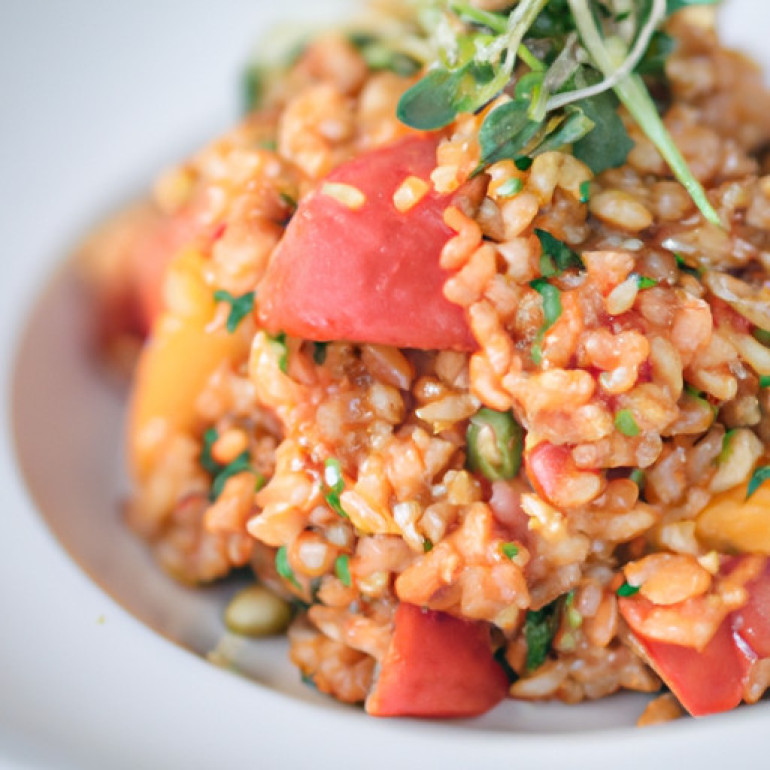 Hearty Tomato Freekeh Salad Recipe: A Burst of Mediterranean Flavors