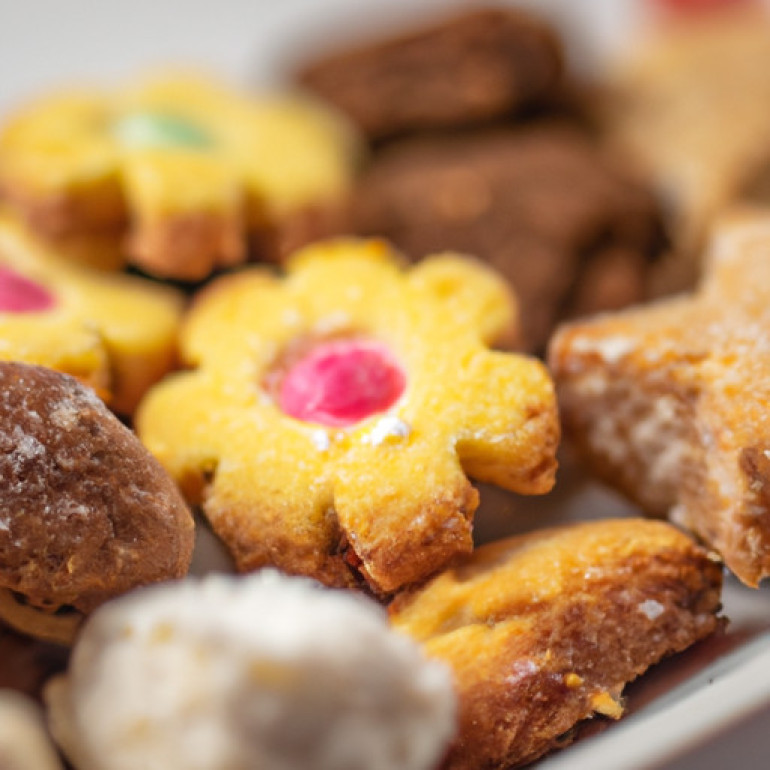 Festive Holiday Cookie Recipe: Enjoy These Irresistible Treats