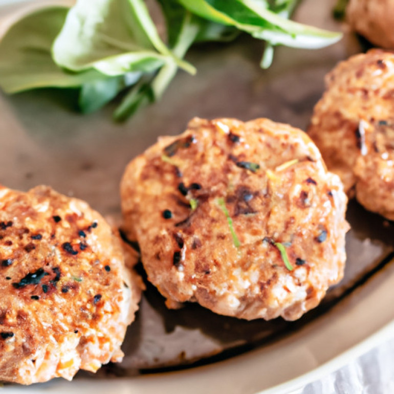 Savory Turkey and Quinoa Baked Burgers: A Delicious Twist